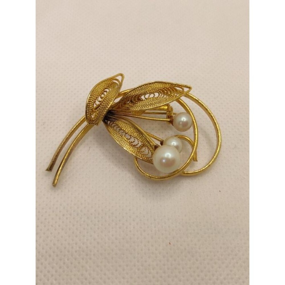 Art Deco Gold Tone Faux Pearl Pin